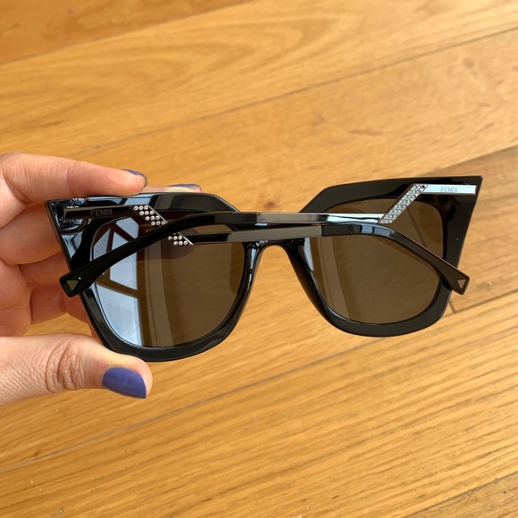 Fendi Black Cateye Iridia Sunglasses - Picture 11 of 14
